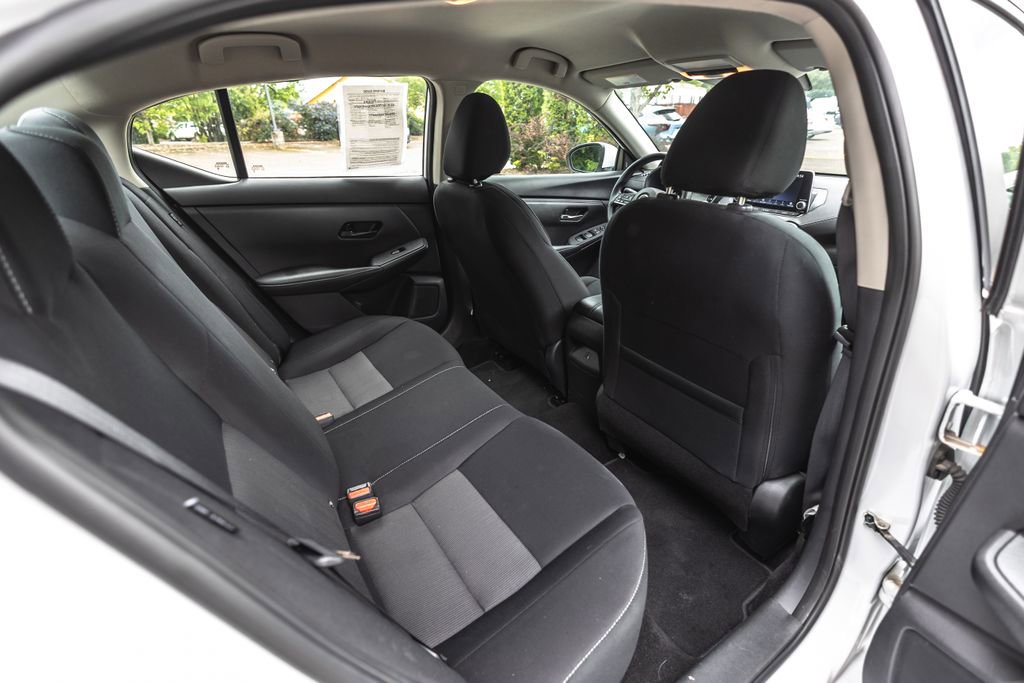 Used 2024 Nissan Sentra SV FWD image 28