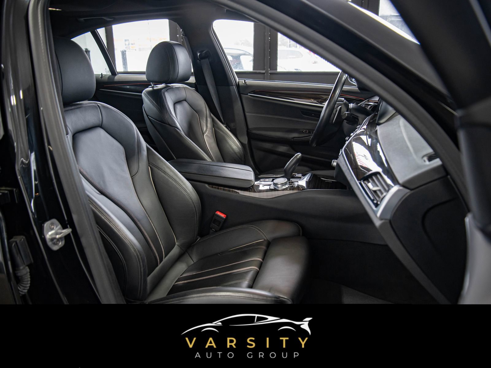 Used 2019 BMW 540i xDrive w/ Premium Package image 16