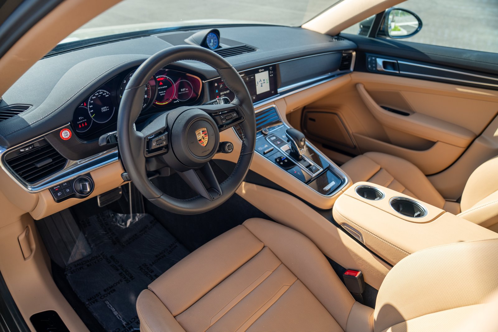 Certified 2023 Porsche Panamera 4 AWD/4WD image 5