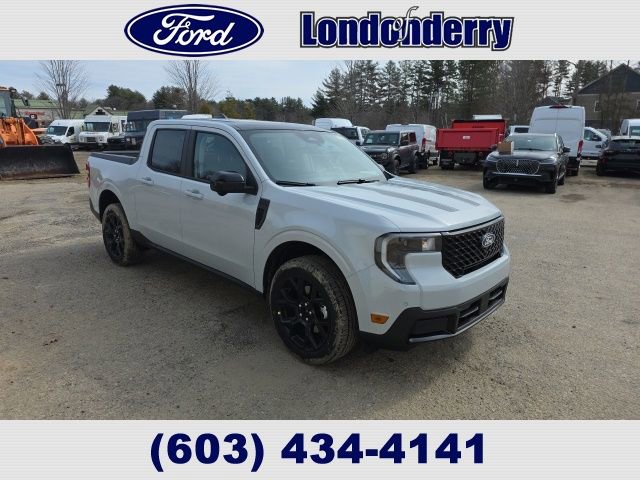 New 2026 Ford Maverick Lariat w/ Black Appearance Package