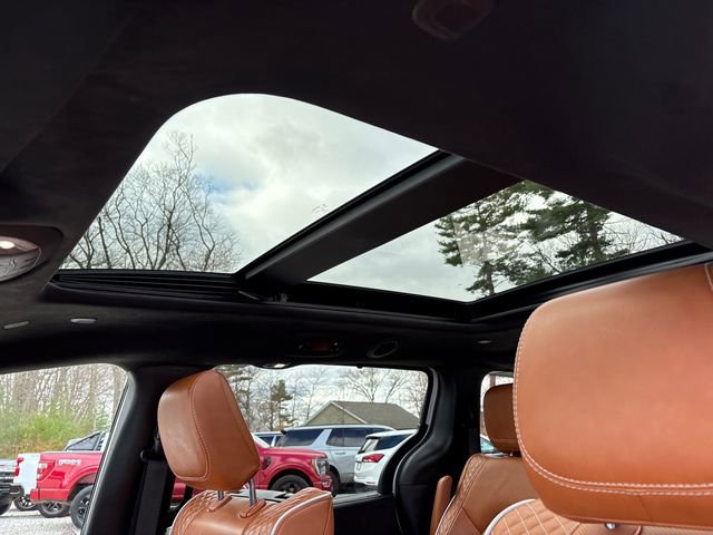 Used 2024 Chrysler Pacifica Pinnacle FWD image 29