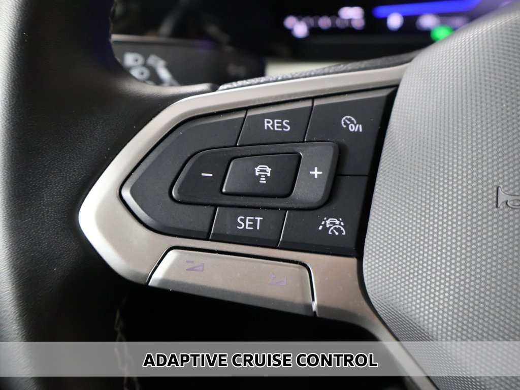 Used 2025 Volkswagen Taos S image 3