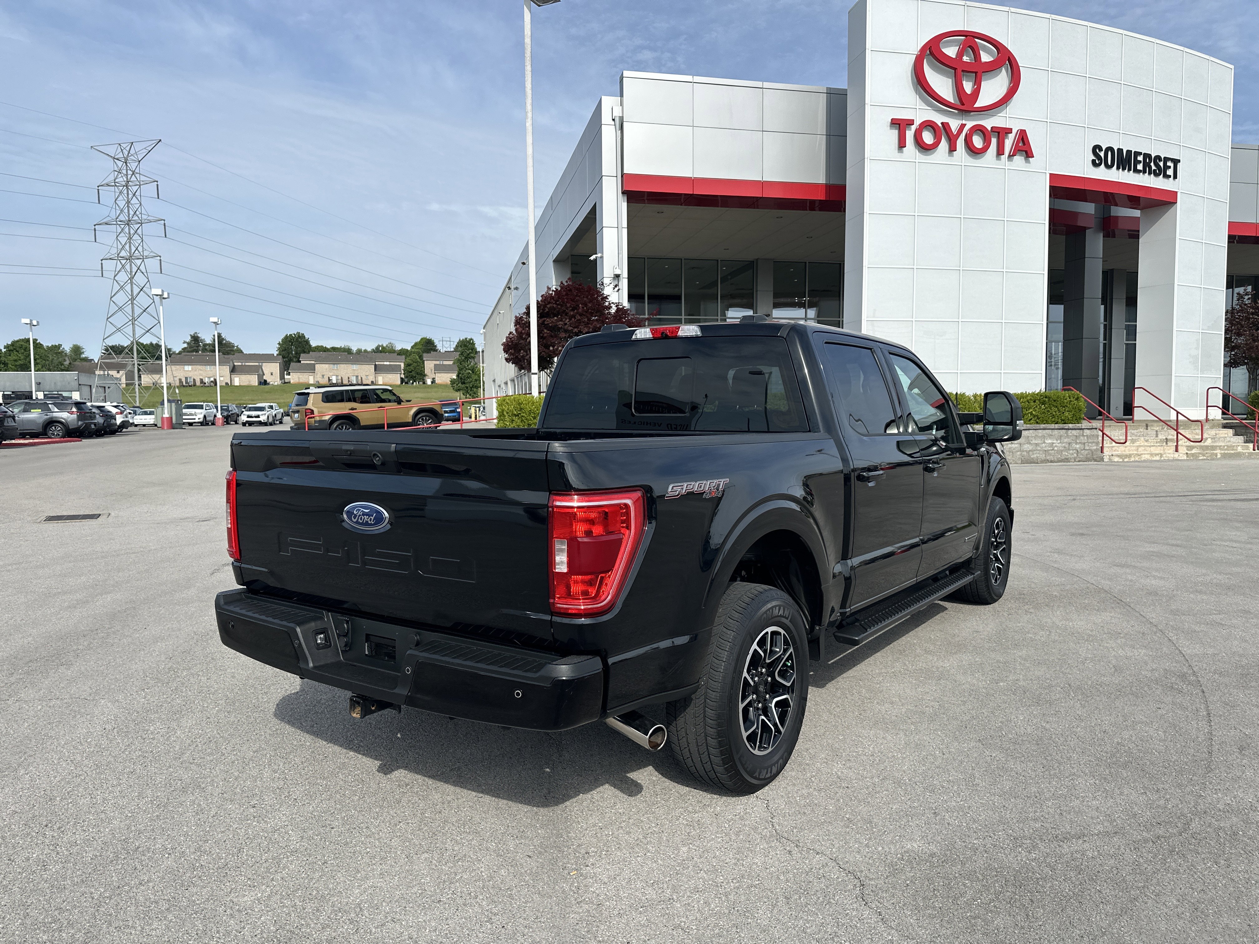 Used 2022 Ford F150 XLT w/ Equipment Group 301A Mid AWD/4WD image 5