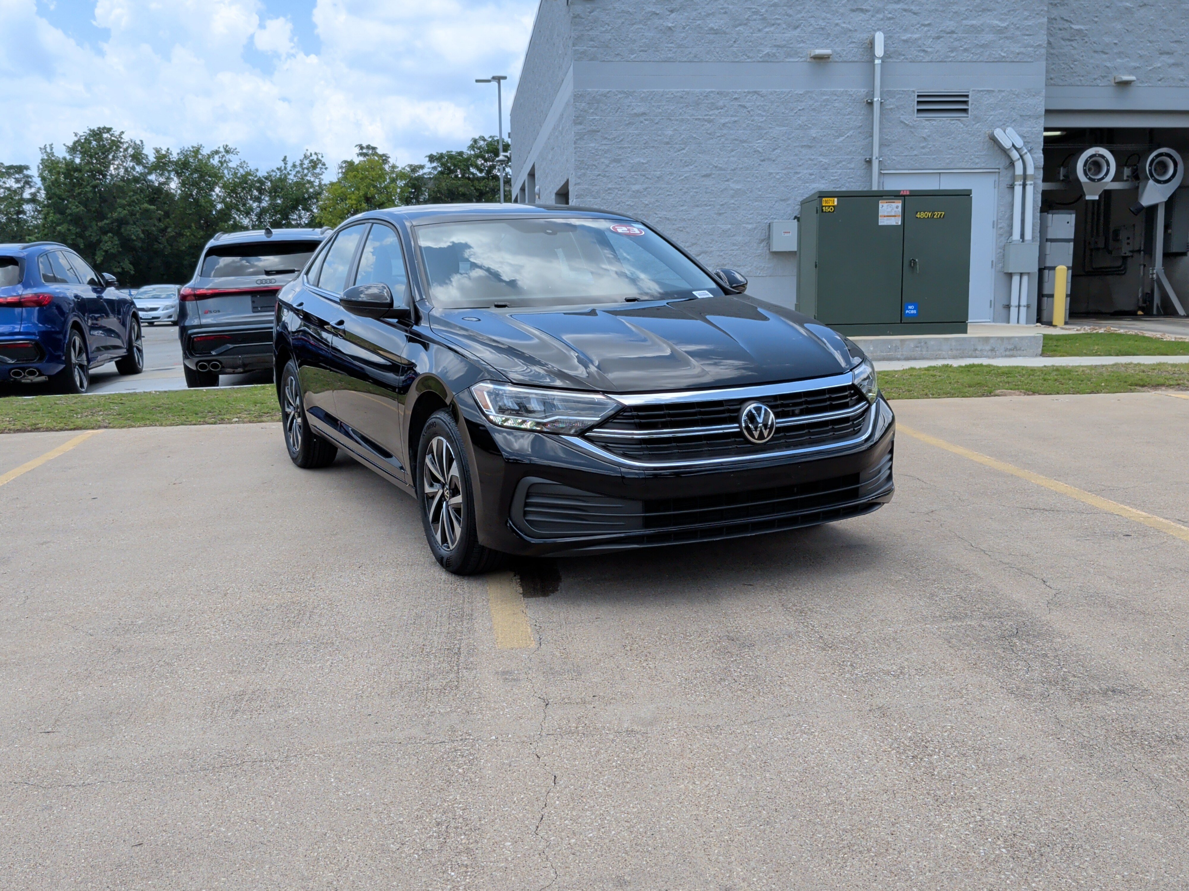 Used 2023 Volkswagen Jetta S FWD image 2