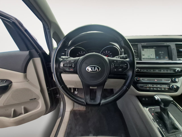 Used 2017 Kia Sedona SX FWD image 12