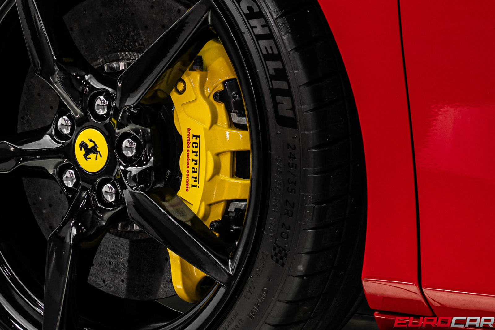 Used 2021 Ferrari F8 Tributo RWD image 28