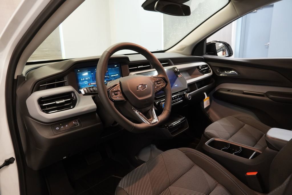 New 2027 Chevrolet Bolt LT w/ Comfort Package FWD image 5