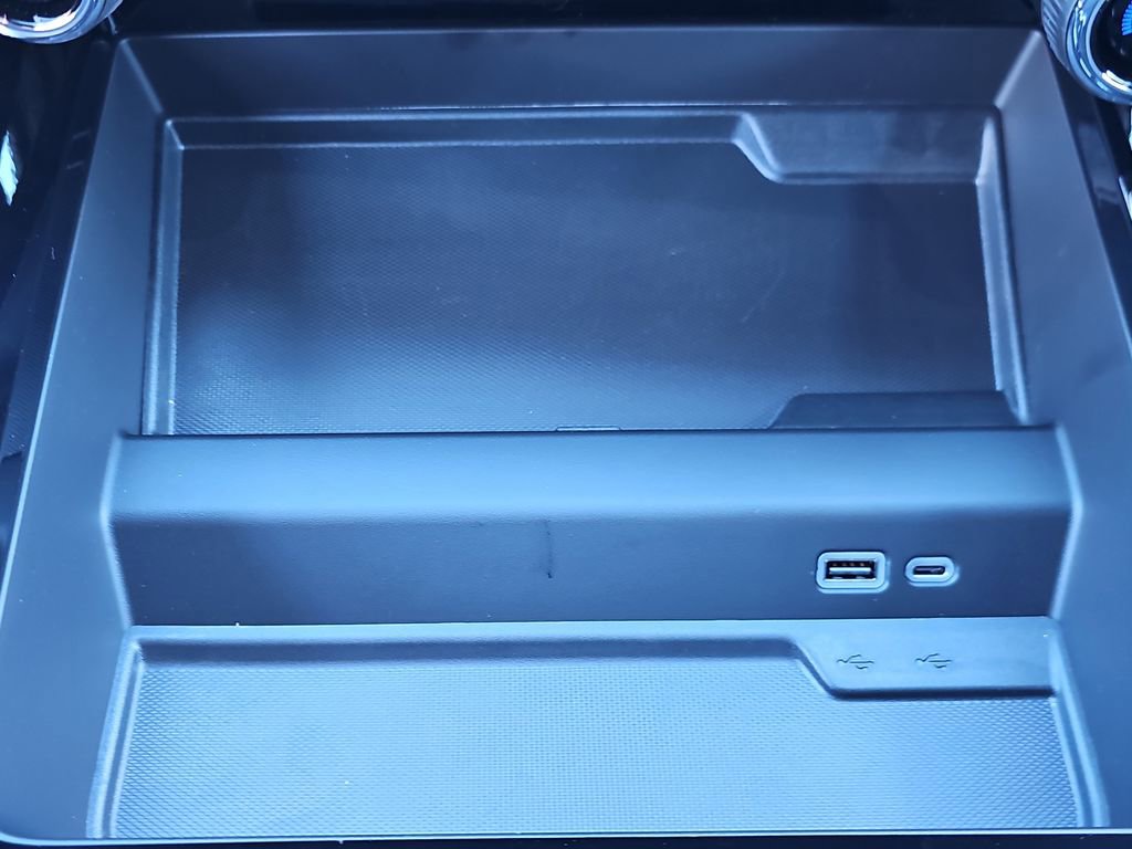 New 2026 Chevrolet Suburban LS image 26