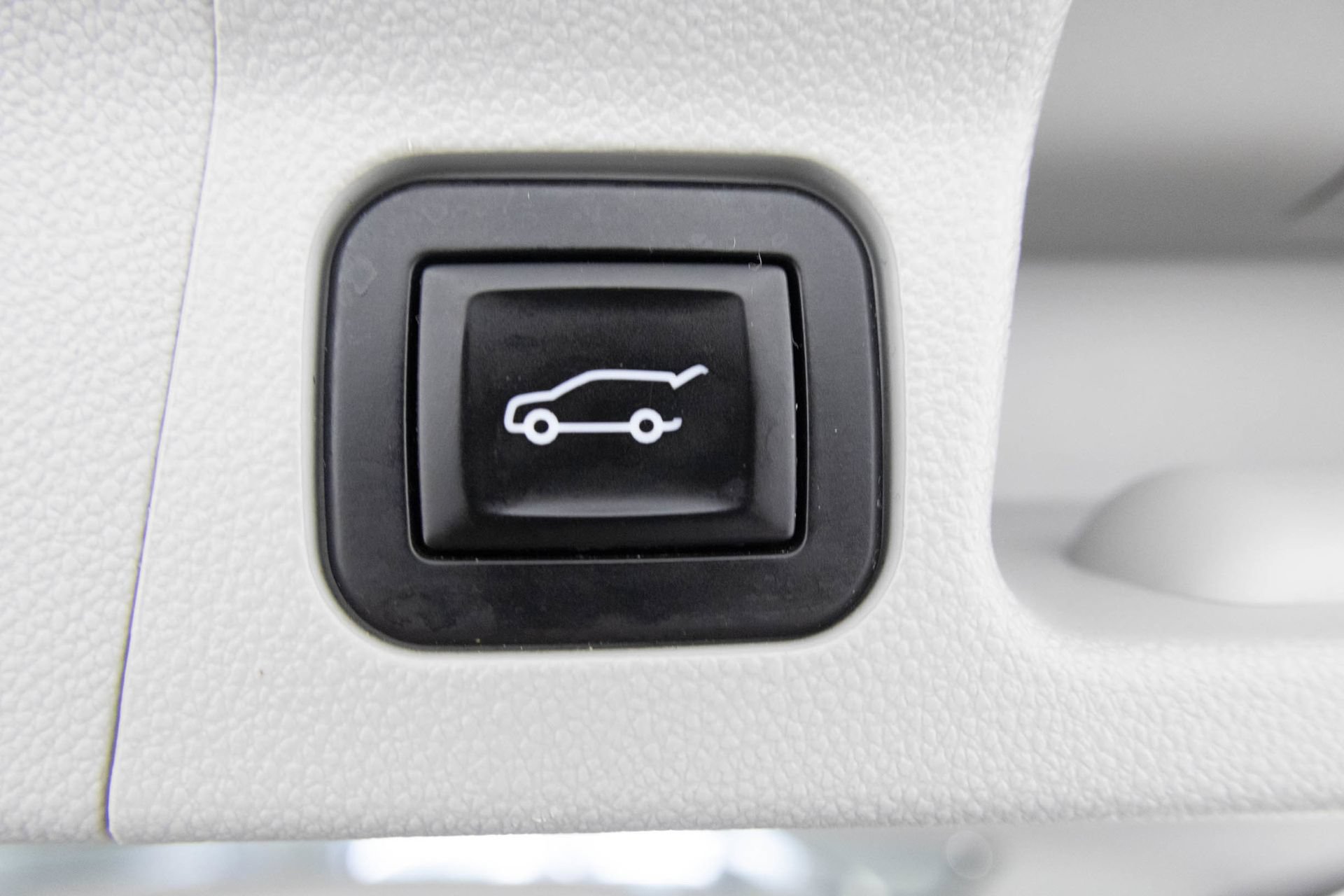 Used 2018 GMC Acadia SLE FWD image 42