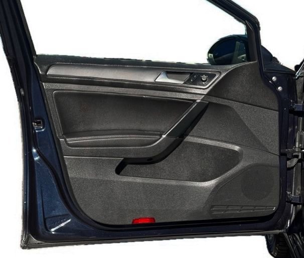 Used 2018 Volkswagen Golf SE image 14