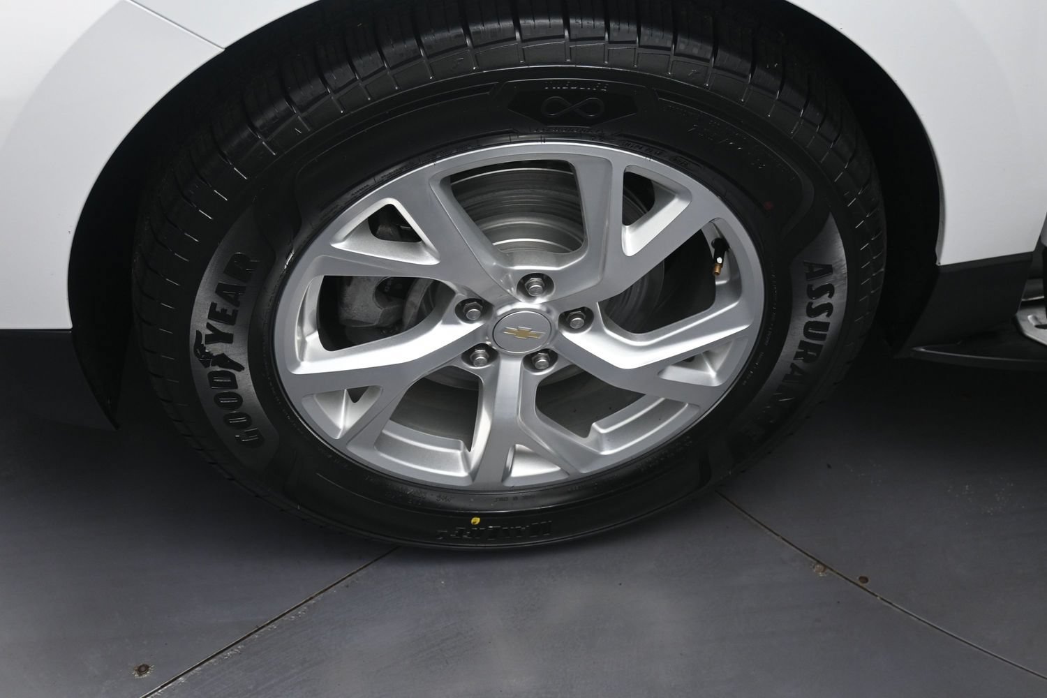 Used 2020 Chevrolet Equinox LT AWD/4WD image 13