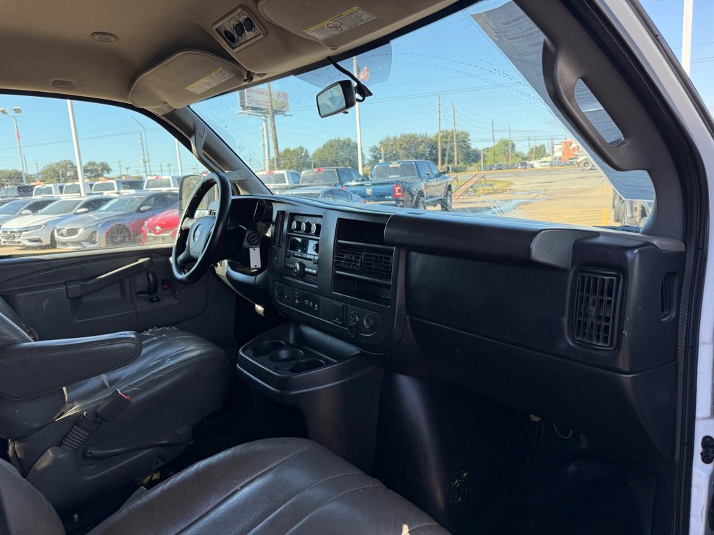 Used 2017 Chevrolet Express 2500 LS image 9