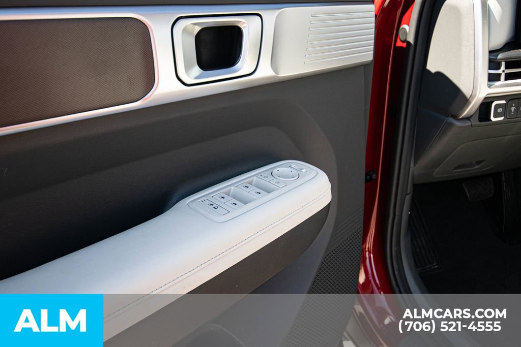 Used 2025 Hyundai Santa Fe SEL image 9