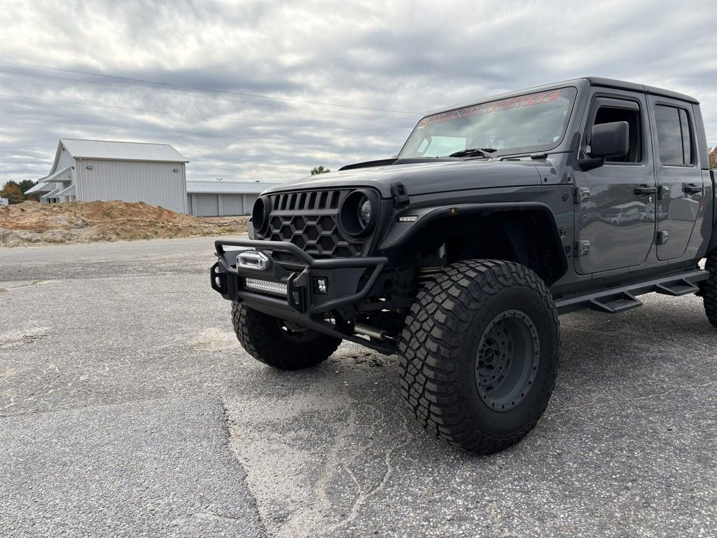 Used 2022 Jeep Gladiator Willys image 1