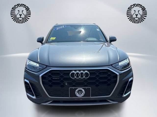 Used 2022 Audi Q5 2.0T Premium Plus w/ Premium Plus Package AWD/4WD image 2