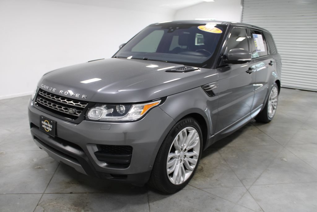 Used 2017 Land Rover Range Rover Sport SE AWD/4WD image 4