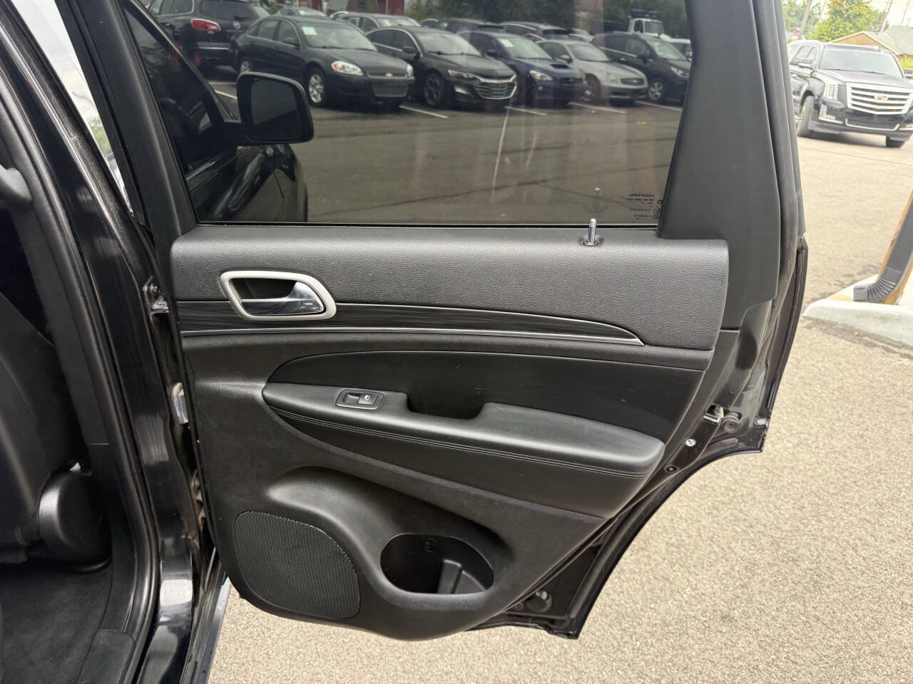 Used 2021 Jeep Grand Cherokee Limited w/ Luxury Group II AWD/4WD image 15