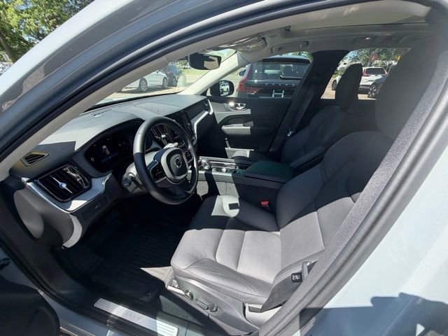 Used 2025 Volvo XC60 B5 Plus w/ Protection Package Premier AWD/4WD image 17