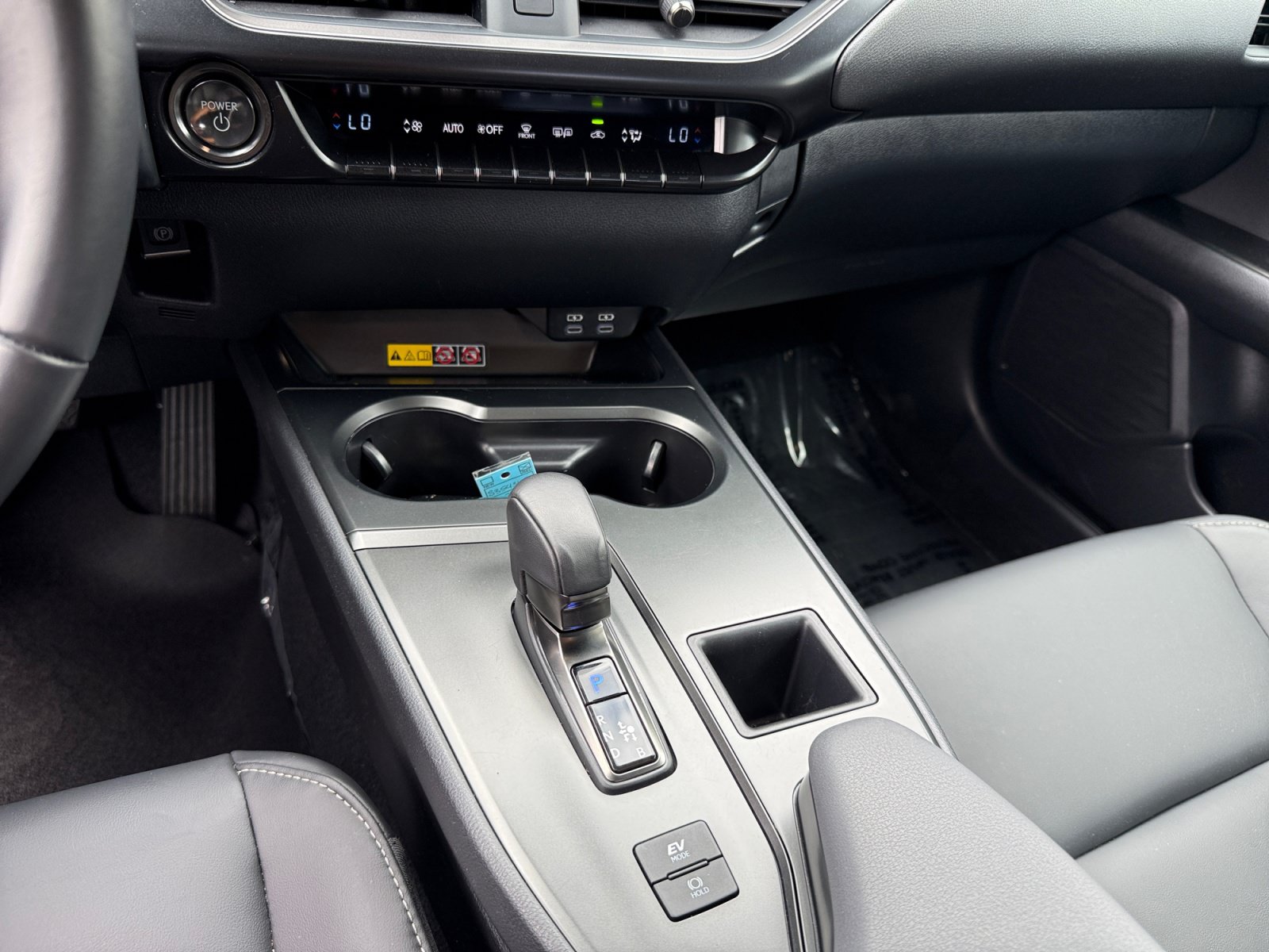 Used 2025 Lexus UX 300h FWD w/ Accessory Package (Z2) image 13