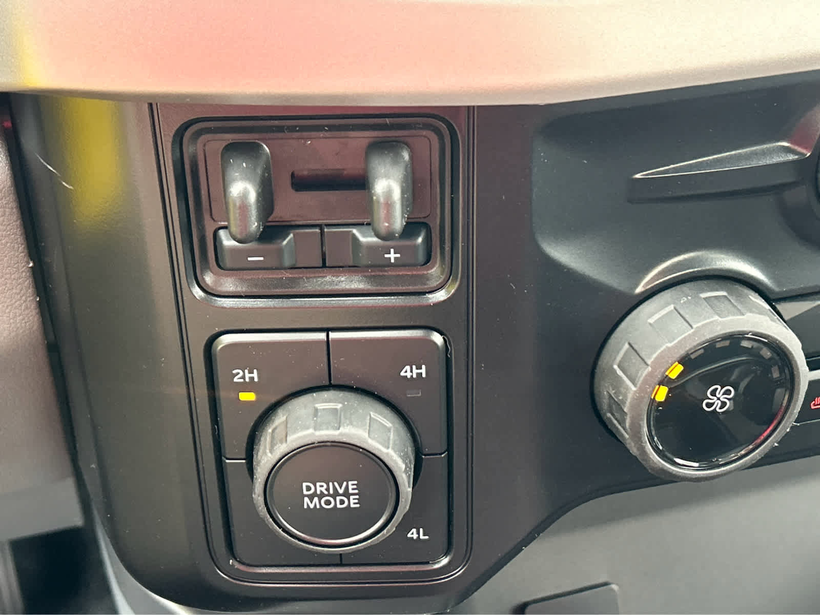 New 2026 Ford F550 4x4 Crew Cab w/ XLT Value Package image 36