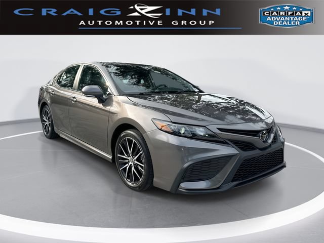 Used 2024 Toyota Camry SE w/ Cold Weather Package FWD image 1