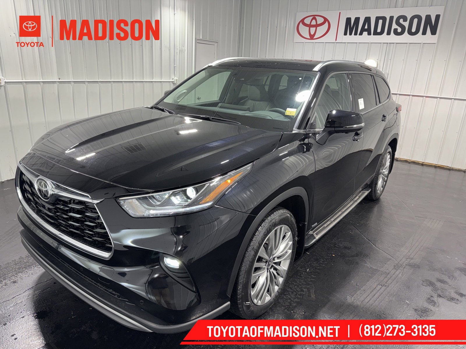 New 2026 Toyota Highlander Platinum image 1