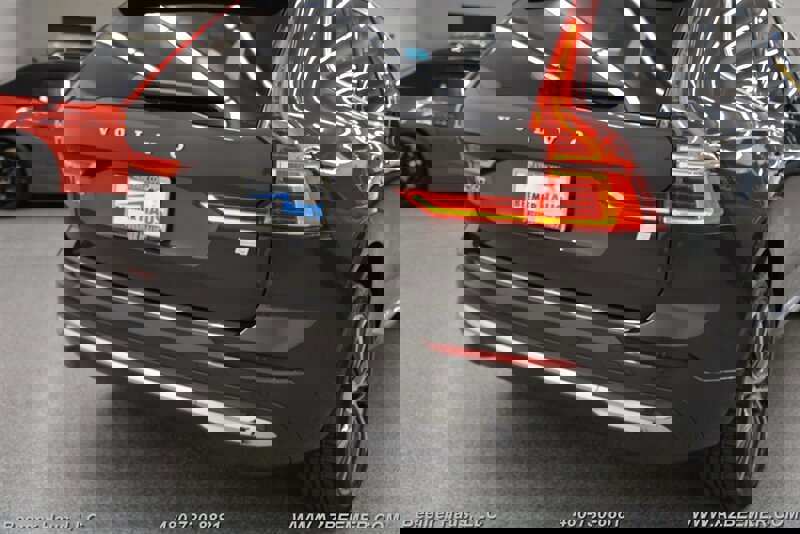 Used 2022 Volvo XC60 T8 Inscription Expression w/ Advanced Package image 38