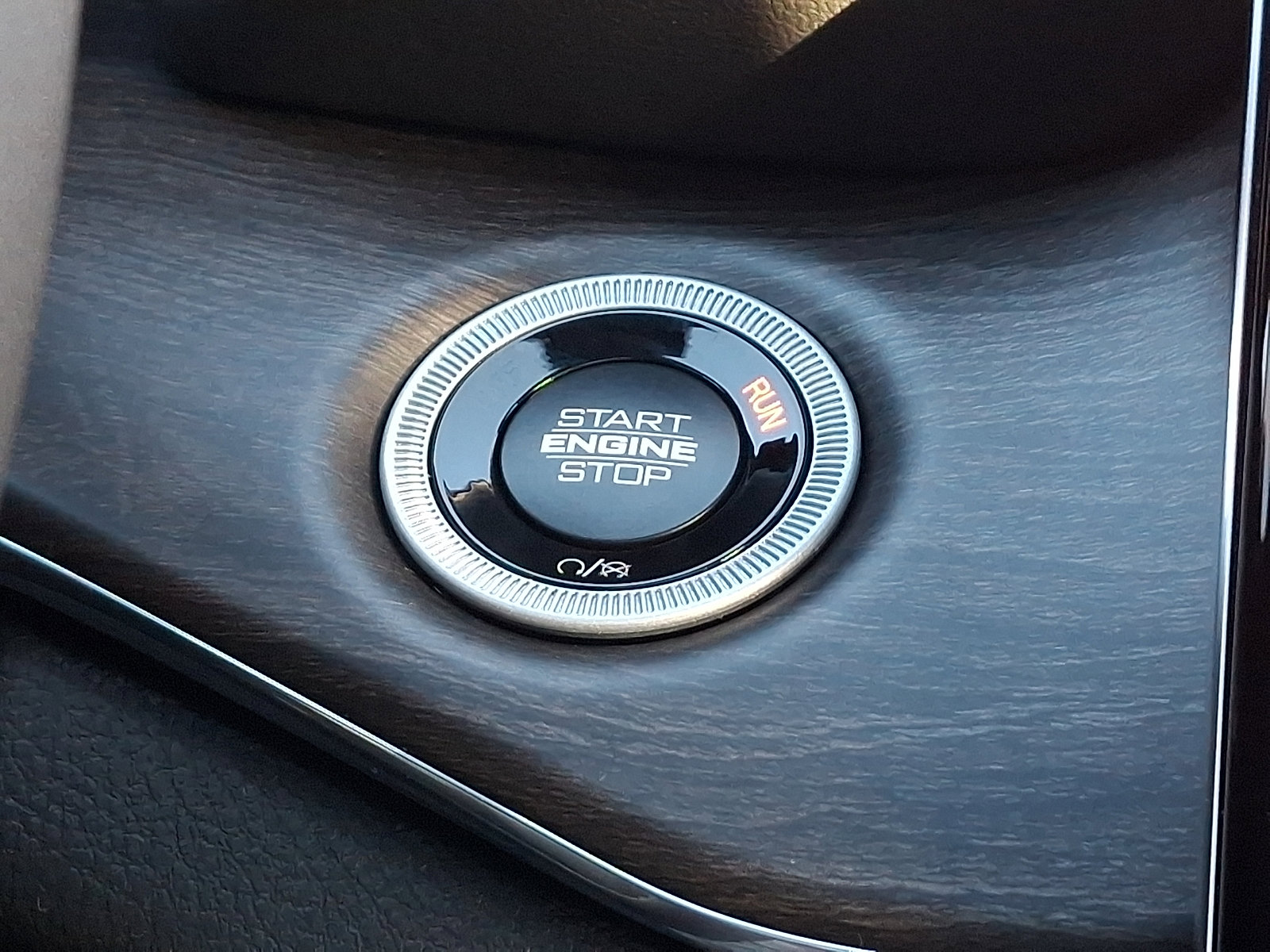 New 2025 Jeep Grand Cherokee Overland w/ Trailer Tow Package image 16