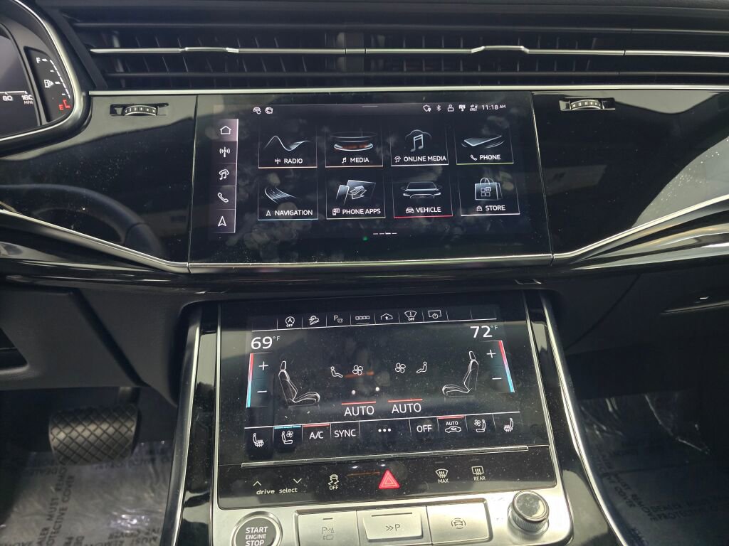 Used 2024 Audi Q8 Prestige w/ Prestige Package image 15