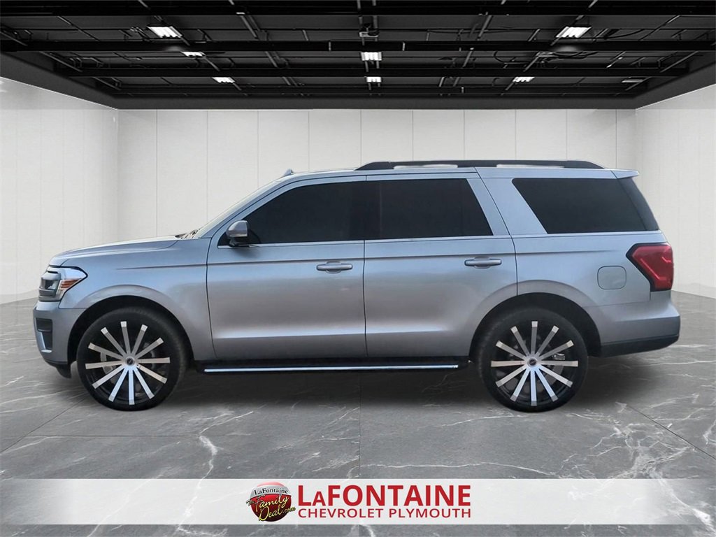 Used 2022 Ford Expedition XLT image 5