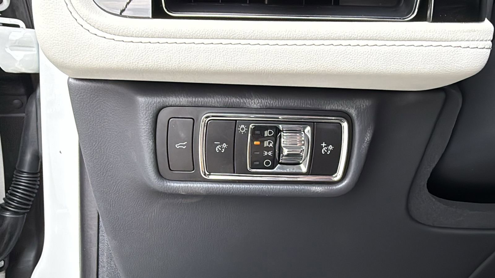 New 2026 Lincoln Aviator AWD image 27