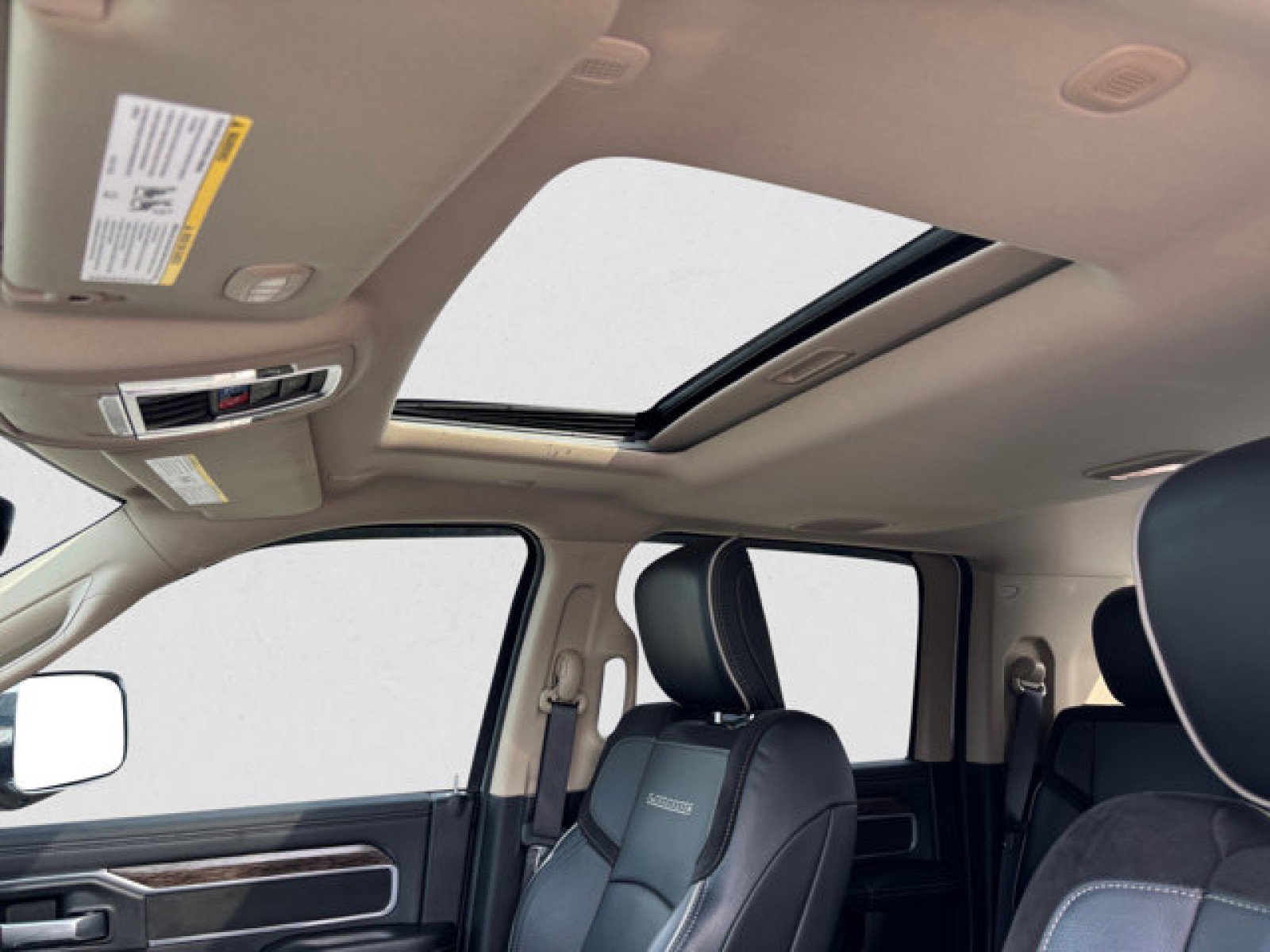 Used 2020 RAM 2500 Laramie image 12