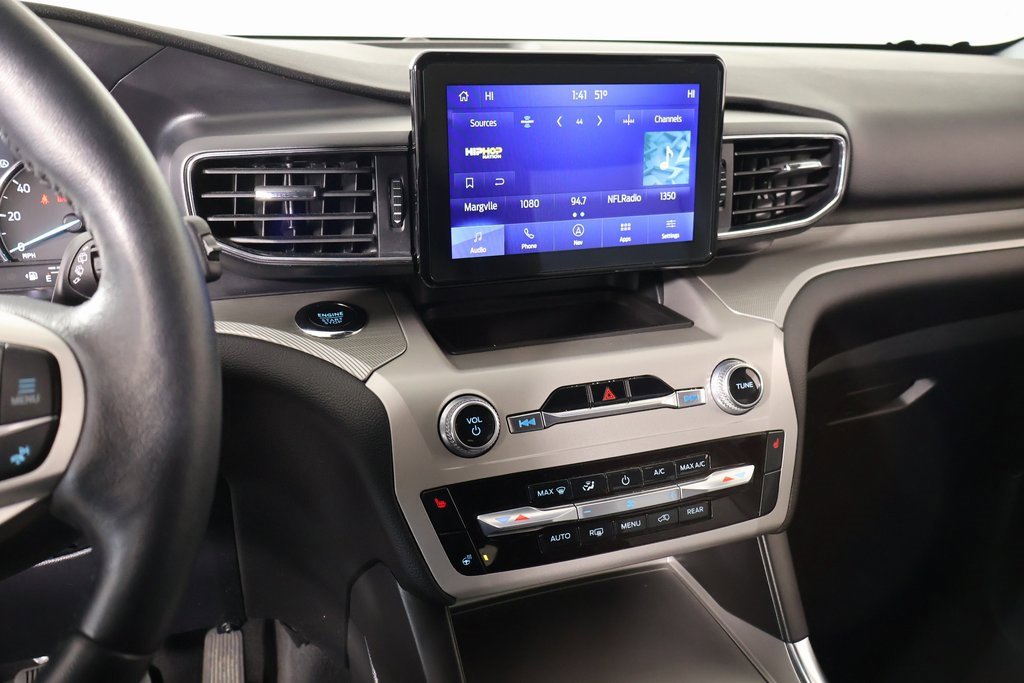 Used 2022 Ford Explorer XLT w/ Equipment Group 202A image 5