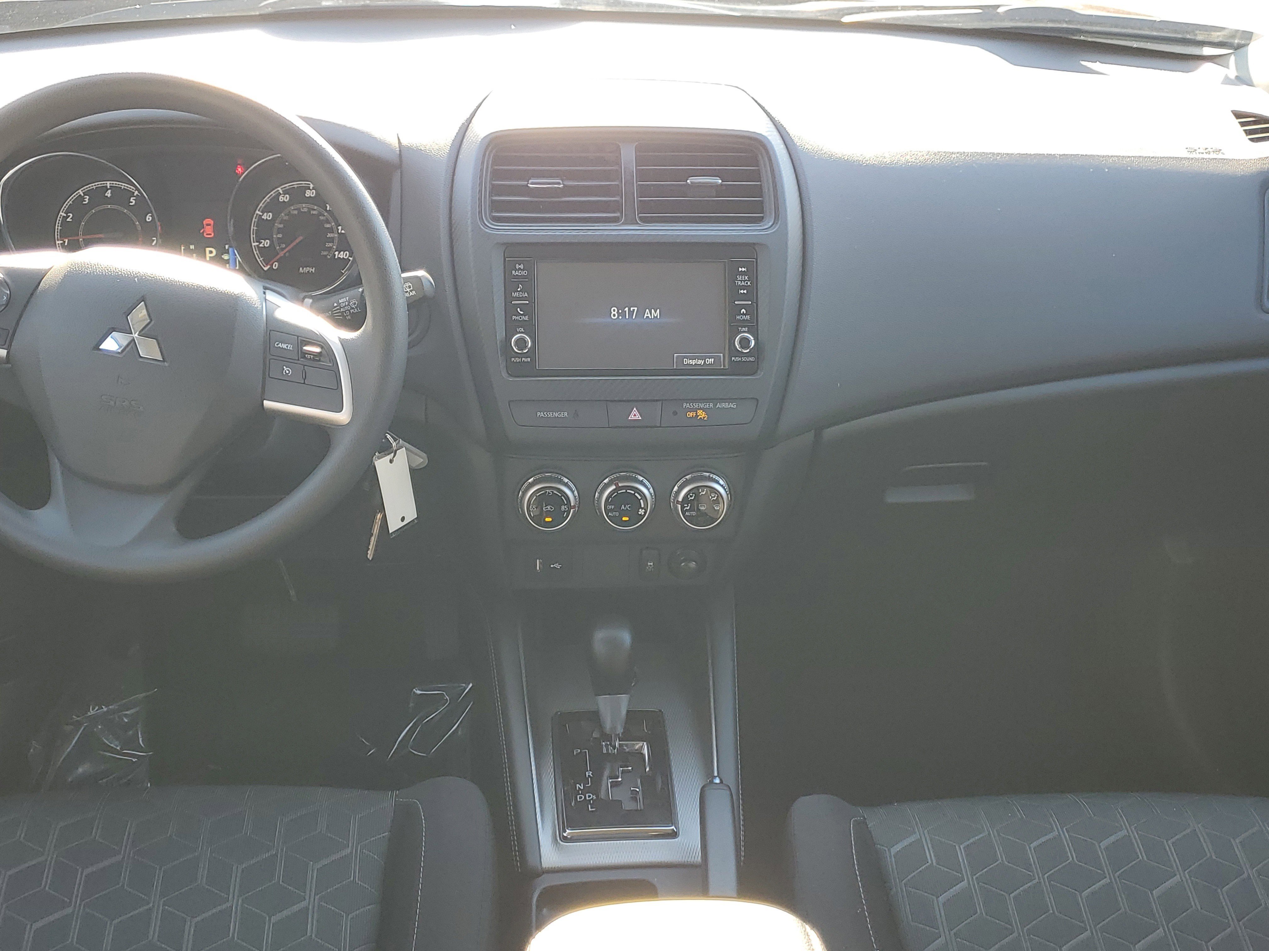 Used 2025 Mitsubishi Outlander Sport LE image 14