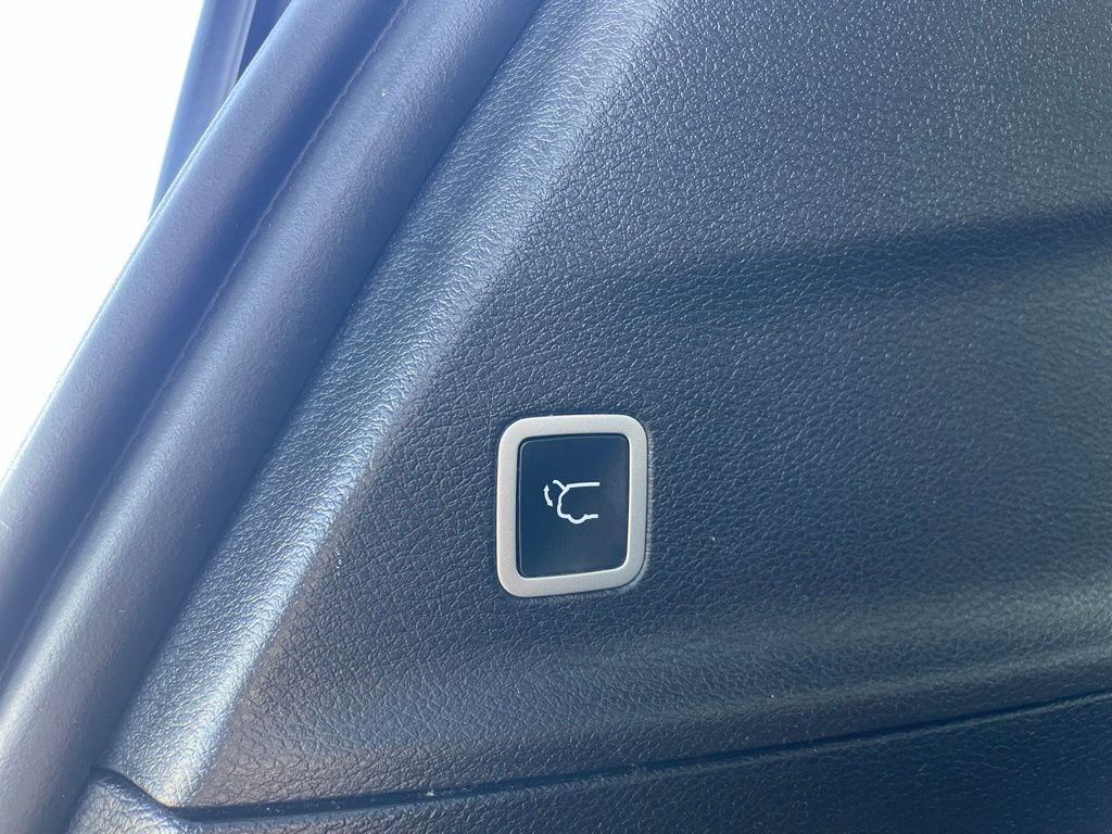 Used 2020 Chrysler Pacifica Touring-L w/ Advanced Safetytec Group image 14