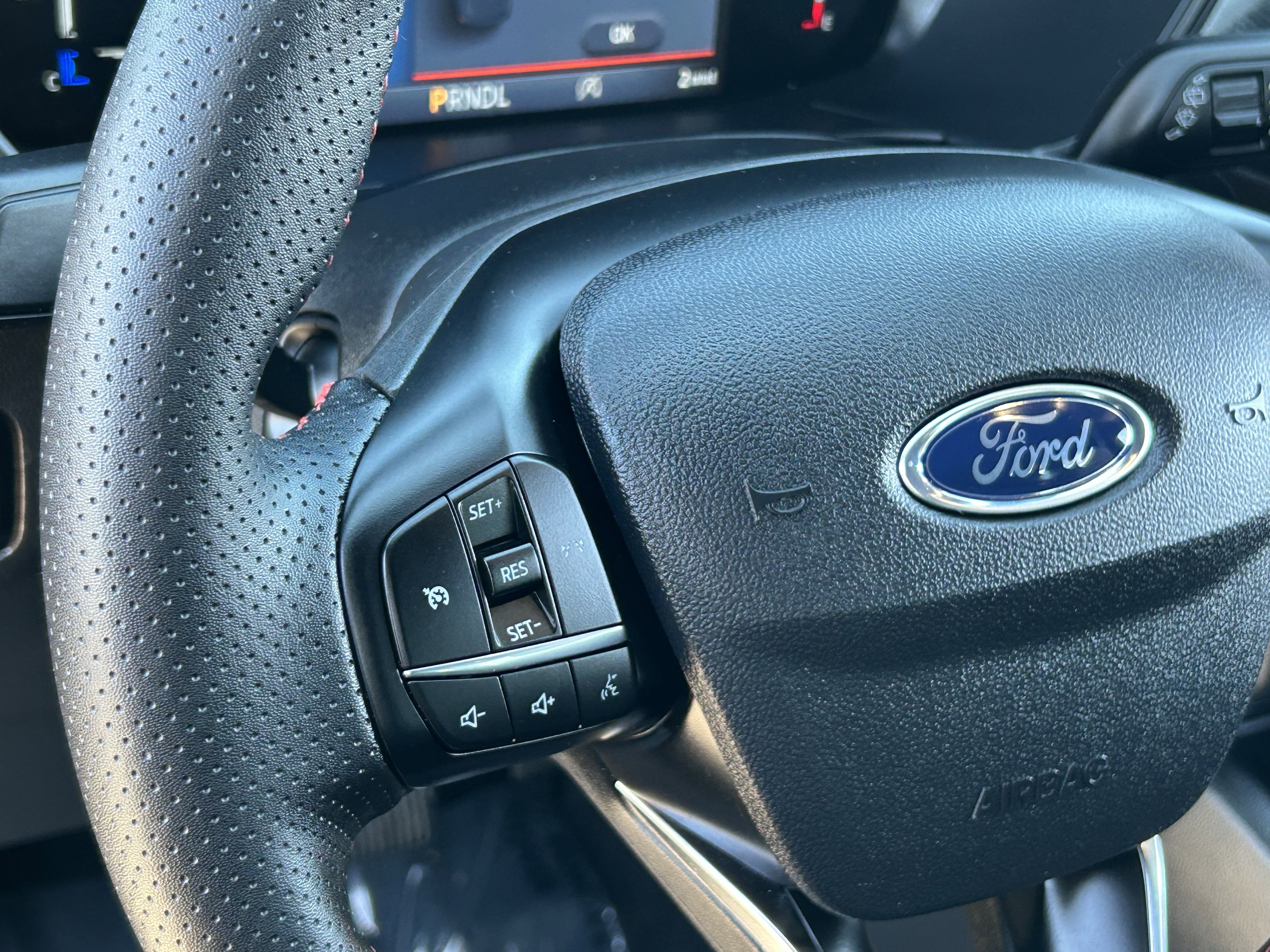 Used 2025 Ford Escape ST-Line image 23