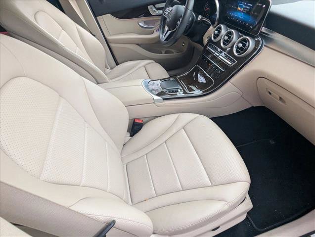 Used 2022 Mercedes-Benz GLC 300 image 17
