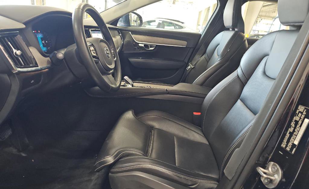 Used 2023 Volvo S90 B6 Ultimate w/ Protection Package image 18