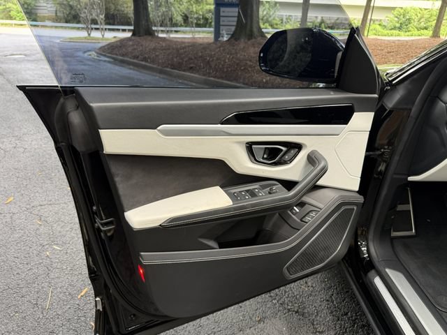 Used 2020 Lamborghini Urus AWD/4WD image 13