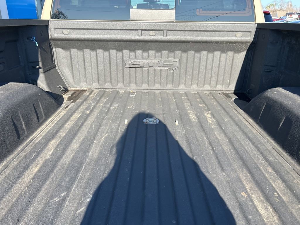 Used 2022 GMC Sierra 1500 AT4 w/ AT4 Preferred Package image 9