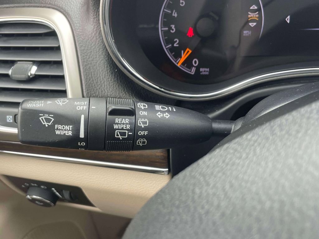 Used 2014 Jeep Grand Cherokee Limited AWD/4WD image 23