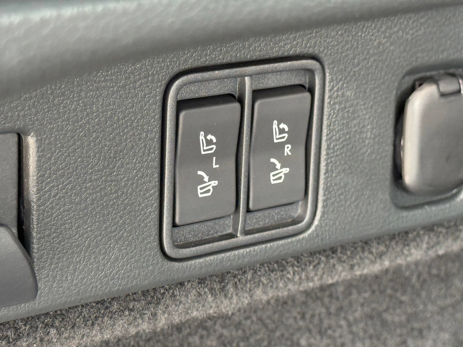 Used 2023 Lexus RX 500h F Sport w/ Accessory Package (Z1) AWD/4WD image 47
