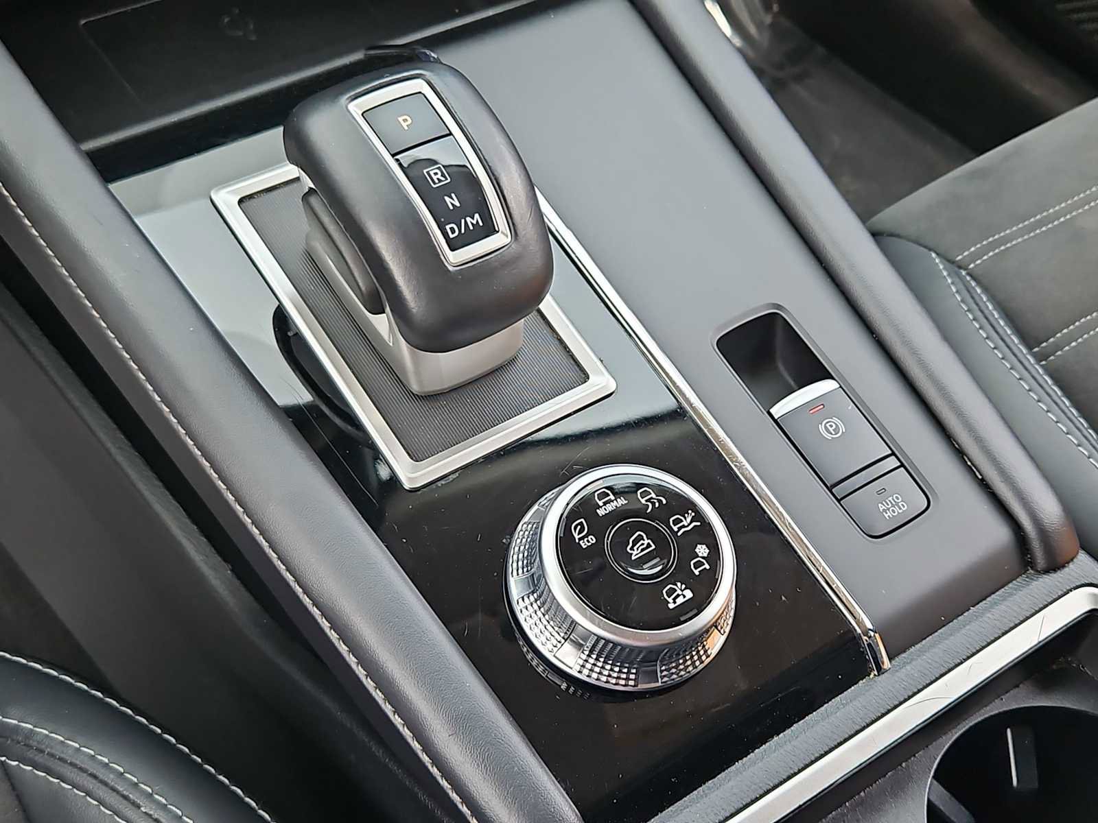 Used 2024 Mitsubishi Outlander SE AWD/4WD image 32