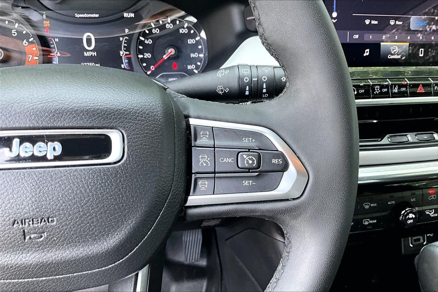 Used 2023 Jeep Compass Limited AWD/4WD image 24