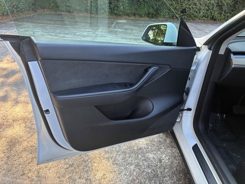 Used 2022 Tesla Model Y Long Range AWD/4WD image 17