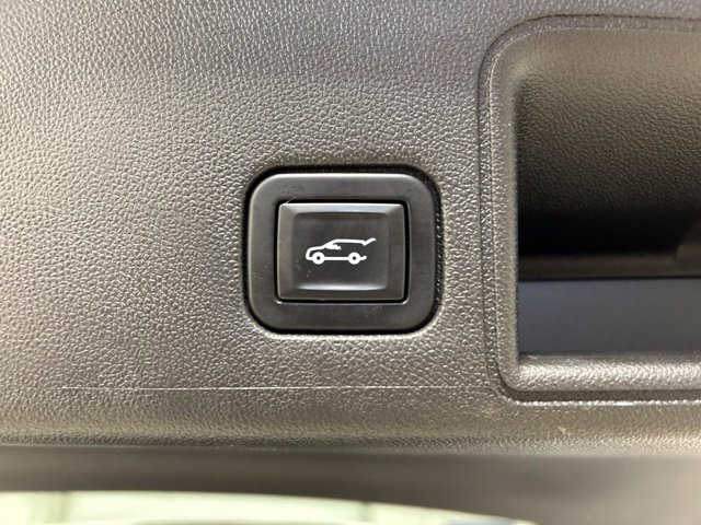 Used 2020 GMC Terrain Denali w/ Denali Premium Package AWD/4WD image 22