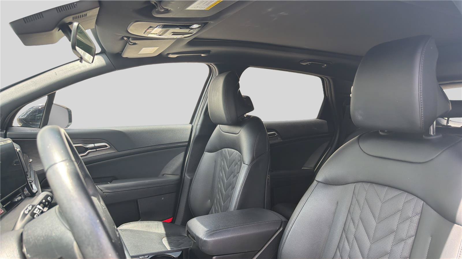 Used 2025 Kia Sportage X-Line w/ Premium Package AWD/4WD image 19