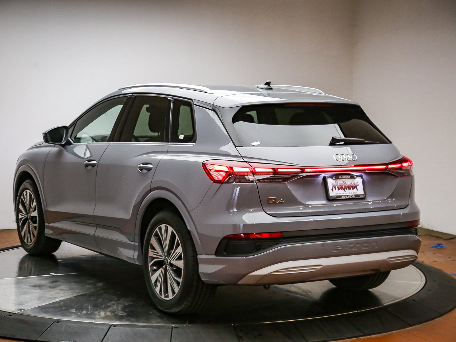 Certified 2023 Audi Q4 e-tron Premium w/ Convenience Package RWD image 5