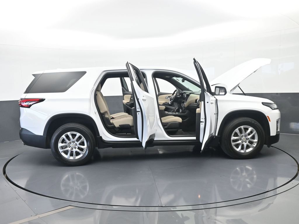 Used 2022 Chevrolet Traverse LS image 74