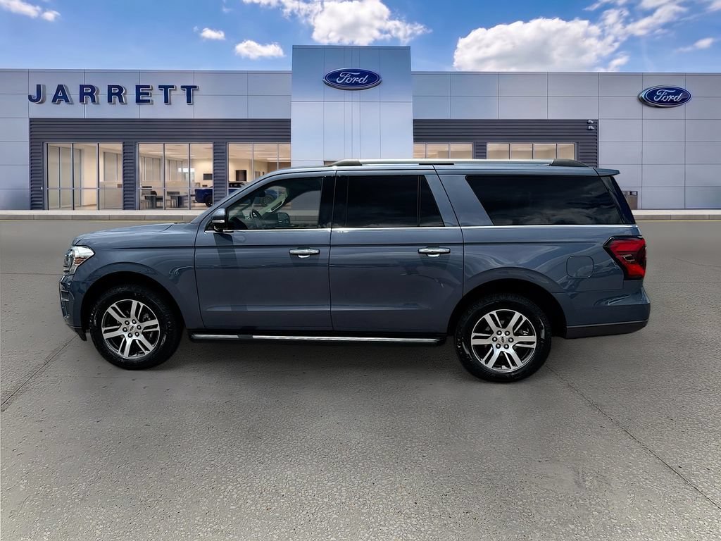 Used 2023 Ford Expedition Max Limited RWD image 4